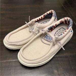 Boys Hey Dude Wally Americana slip on shoes, size Y3